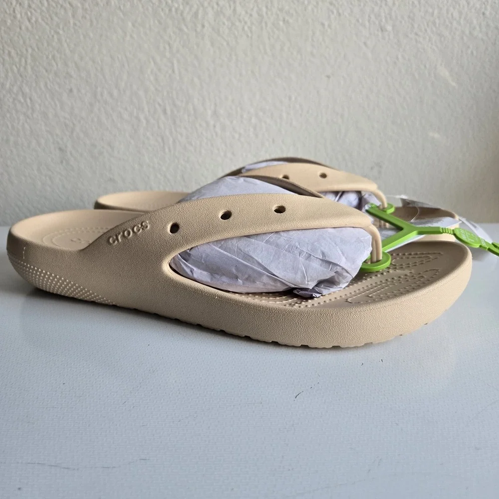 Crocs Classic Flip Flops V2 Sandals Beige Shitake Men's 11/ Women's 13‎ New